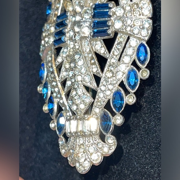 Vintage Art Deco Pavé Brooch 1920s-40s ✨ Blue Baguettes & Clear Rhinestones ✨ - Picture 6 of 12